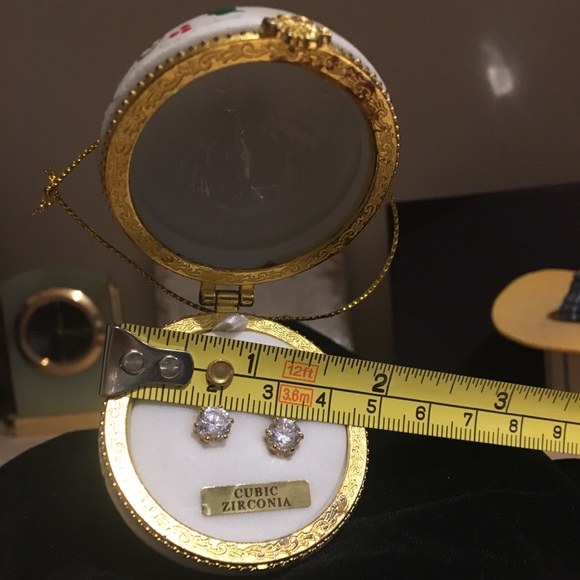 Earrings! Gift for you or a friend! Adorable! New! - Picture 3 of 8